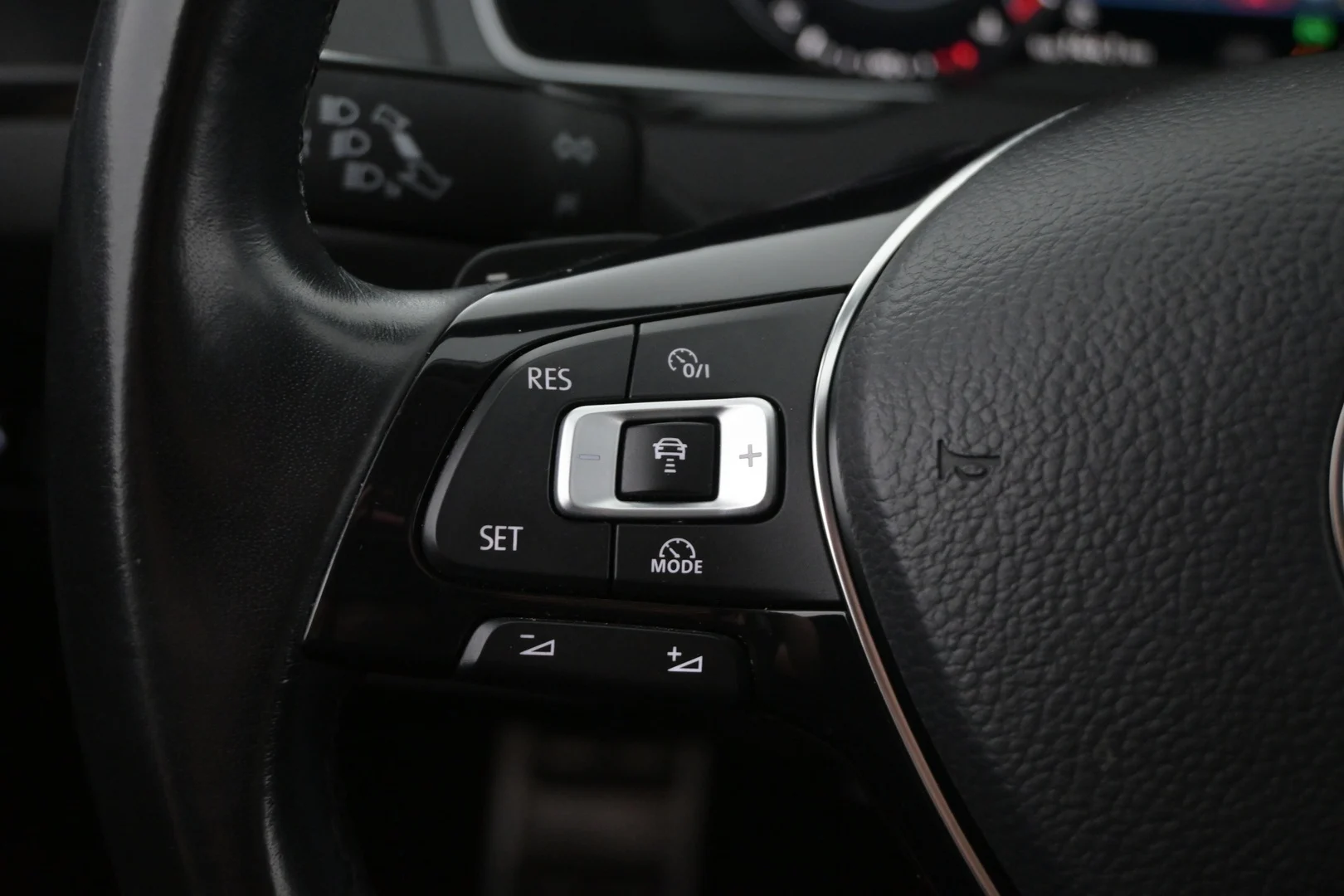 Car Image - 2uSetRmLrhgu4jQWtjDbEV