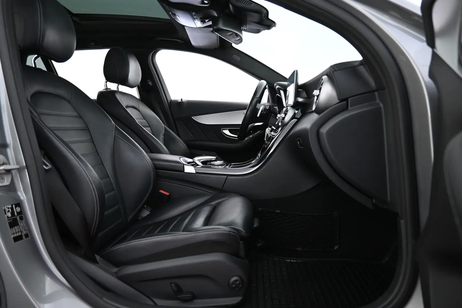 Car Image - 7dHGid6Zq1DvDHPy2uqlW5