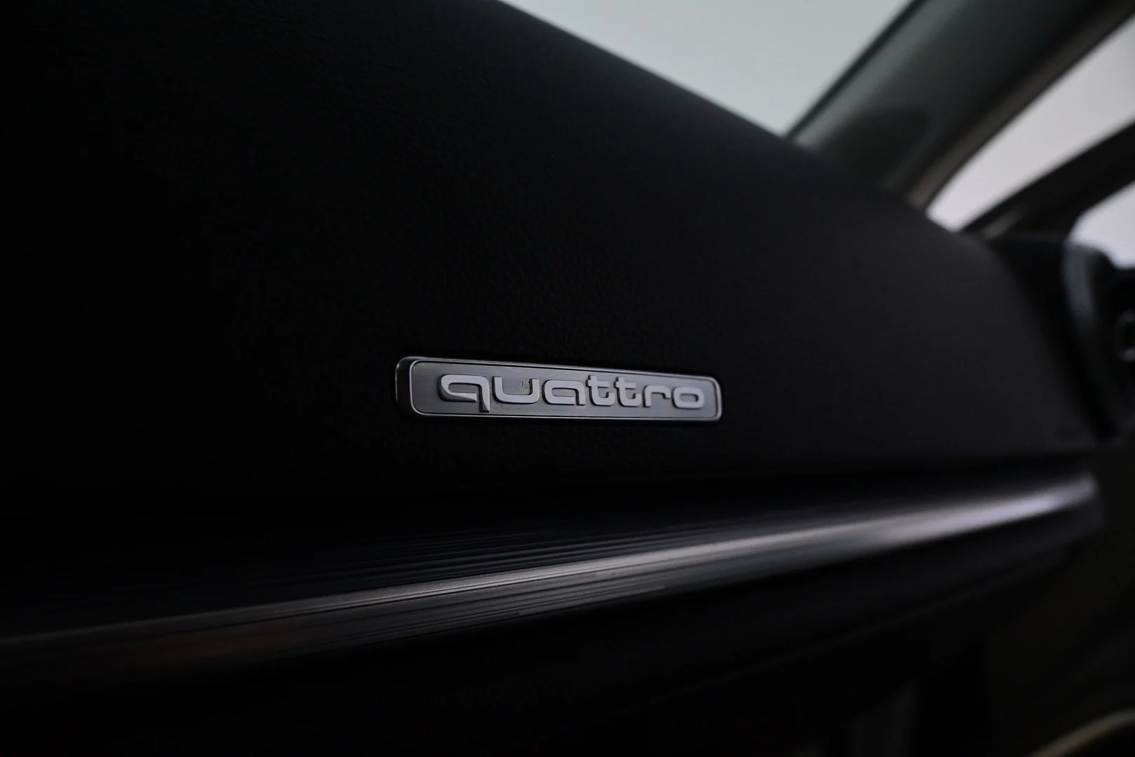 Car Image - fcLf4cOHPBOeLtnsmPOue