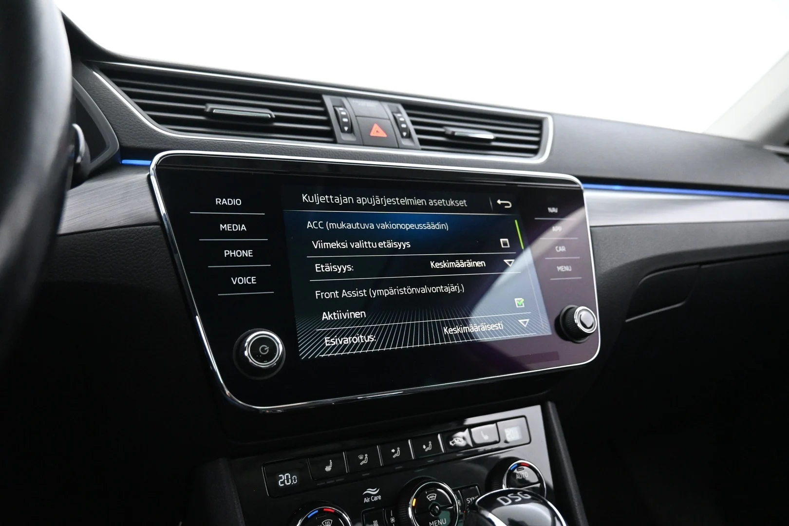 Car Image - XFqPcnxTenJJxIBYXoLVR
