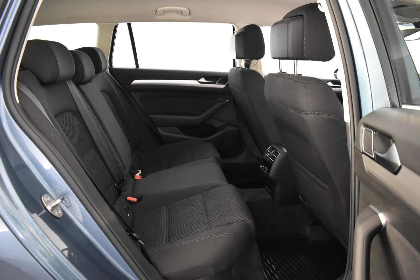 Car Image - 4icwGVazx8dHRzhR4ym7OO