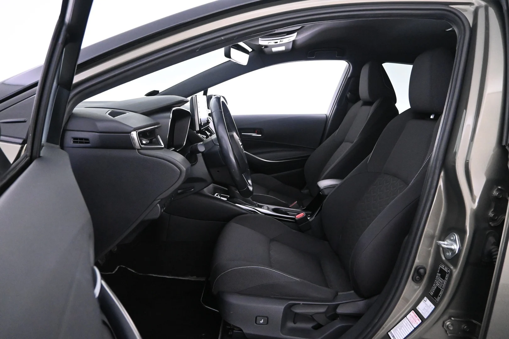 Car Image - 4efchPgBh3B0PKwiBlJhpX