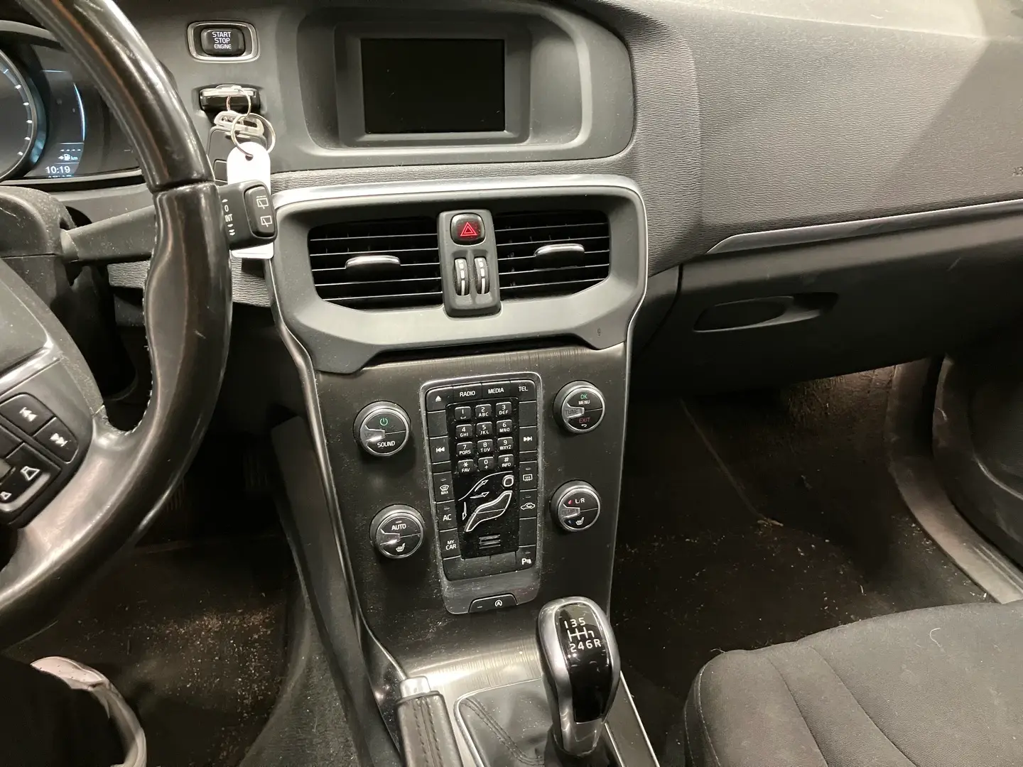 Car Image - 3Y8enJEGW00unI5dl1MXu4