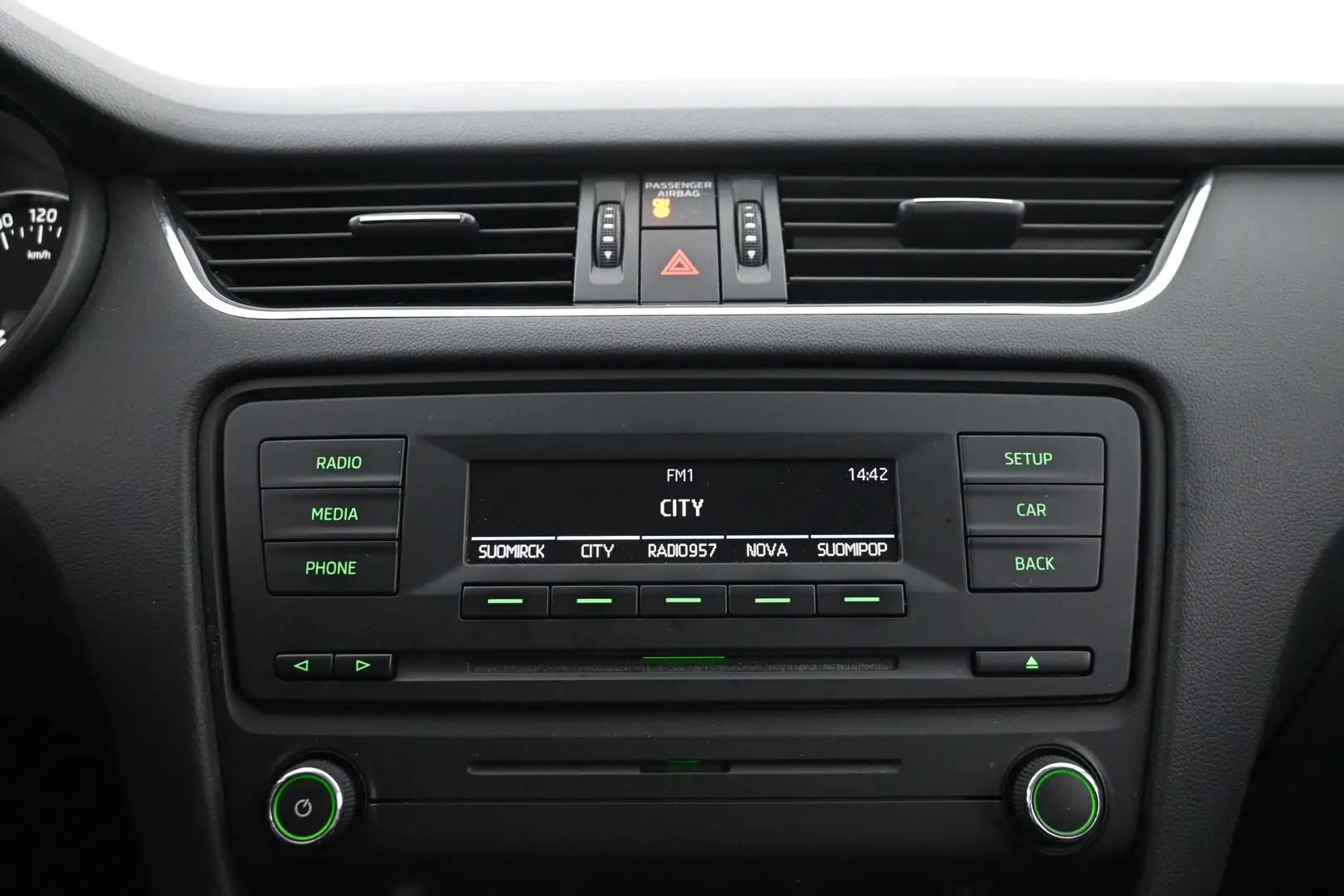 Car Image - 17Aoa3lr4v2MFnK8d3SO7C