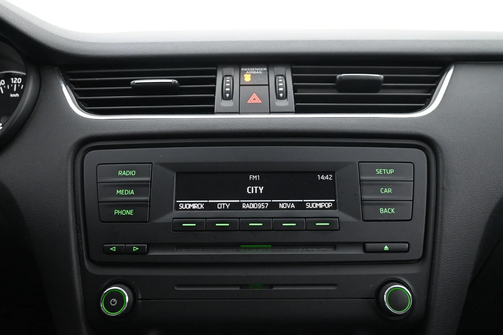 Car Image - 17Aoa3lr4v2MFnK8d3SO7C