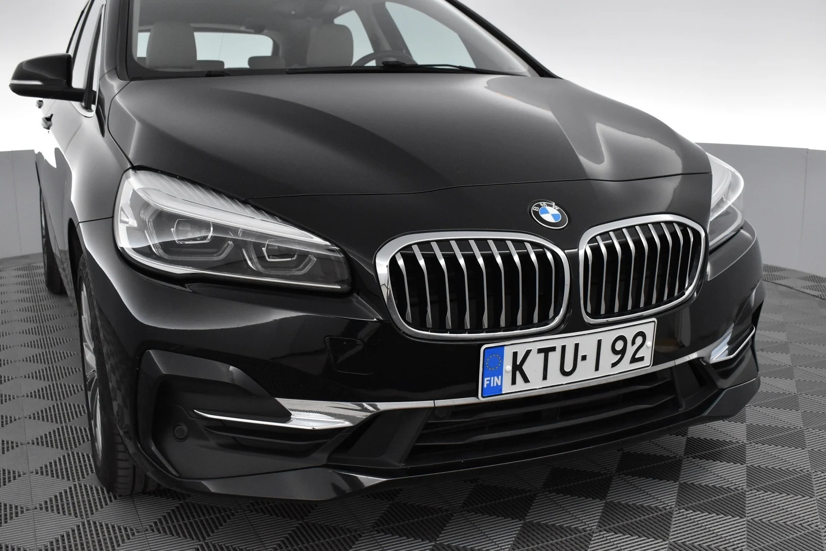Car Image - 1jF1SrMTVBGobDWEWvVhKE
