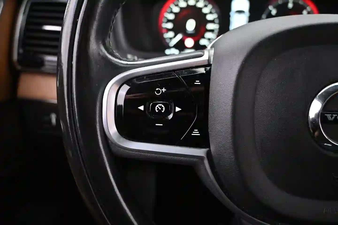 Car Image - 6WIDMzI64U3Fhi0rDoo4XV
