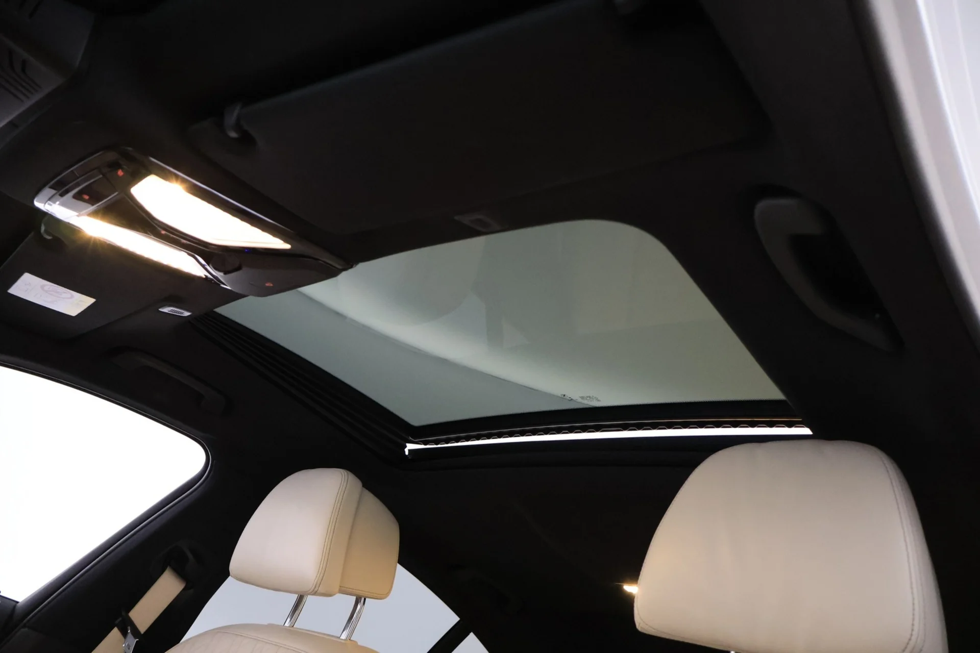 Car Image - 4cSpdwBMsSrD2aNW0OgfhF