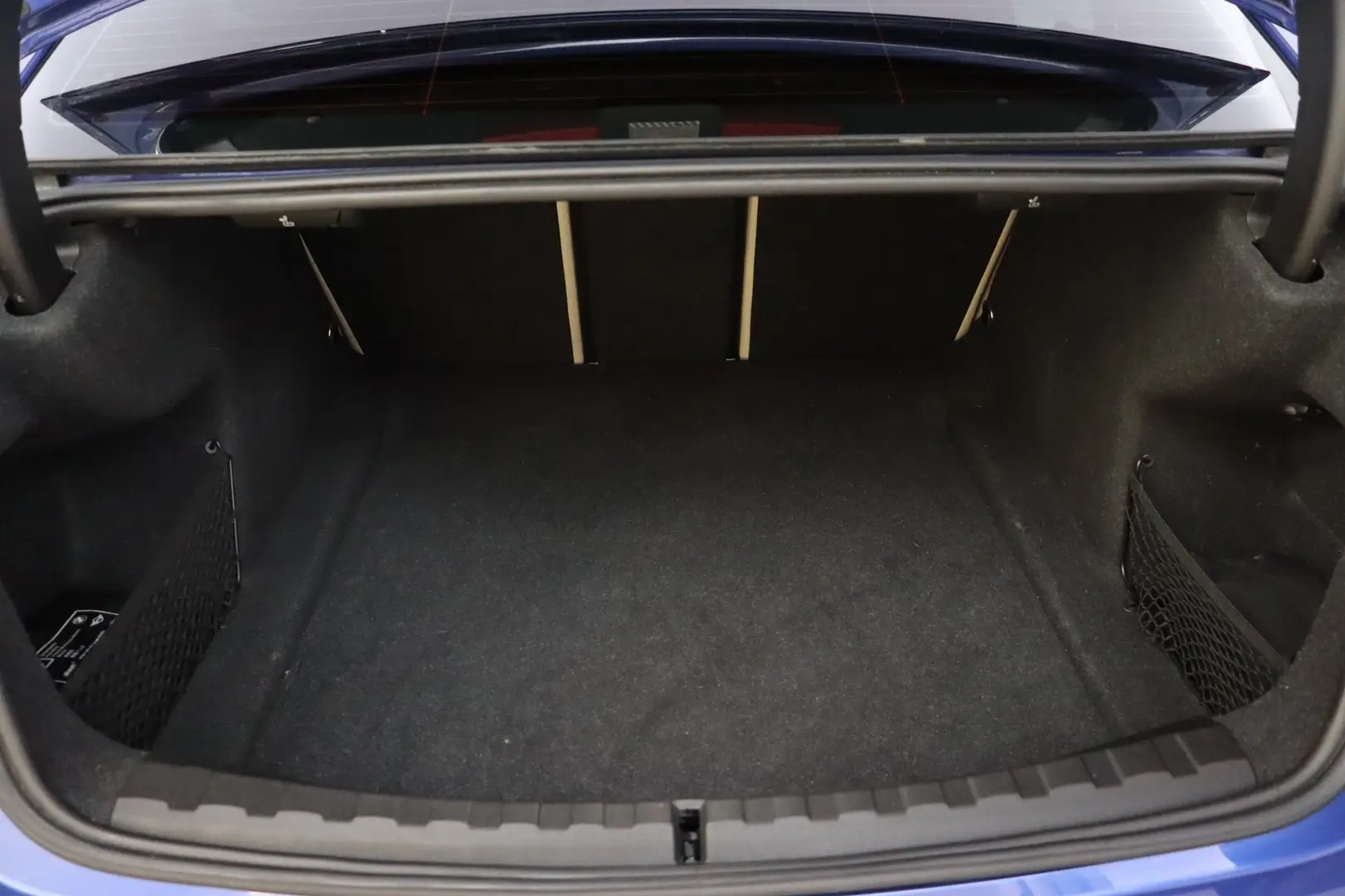 Car Image - feFPrz9YrIt9PnHarw85V