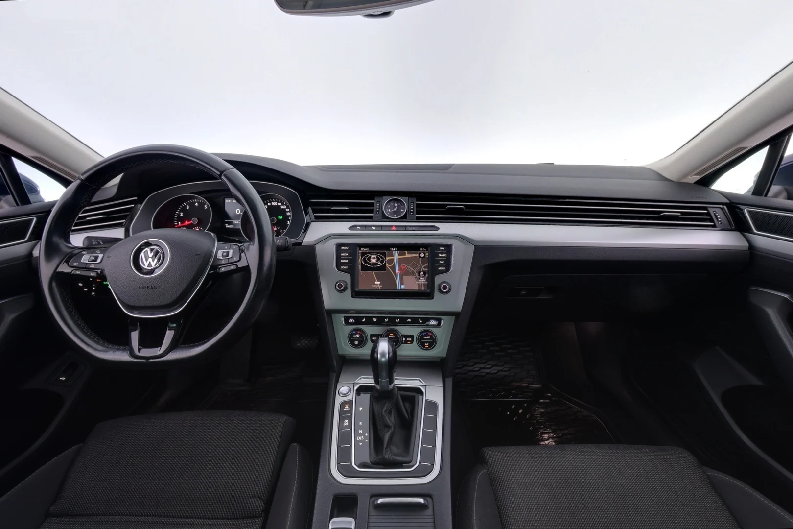Car Image - 2AnmTQIm1AlWgr24JcXoxI