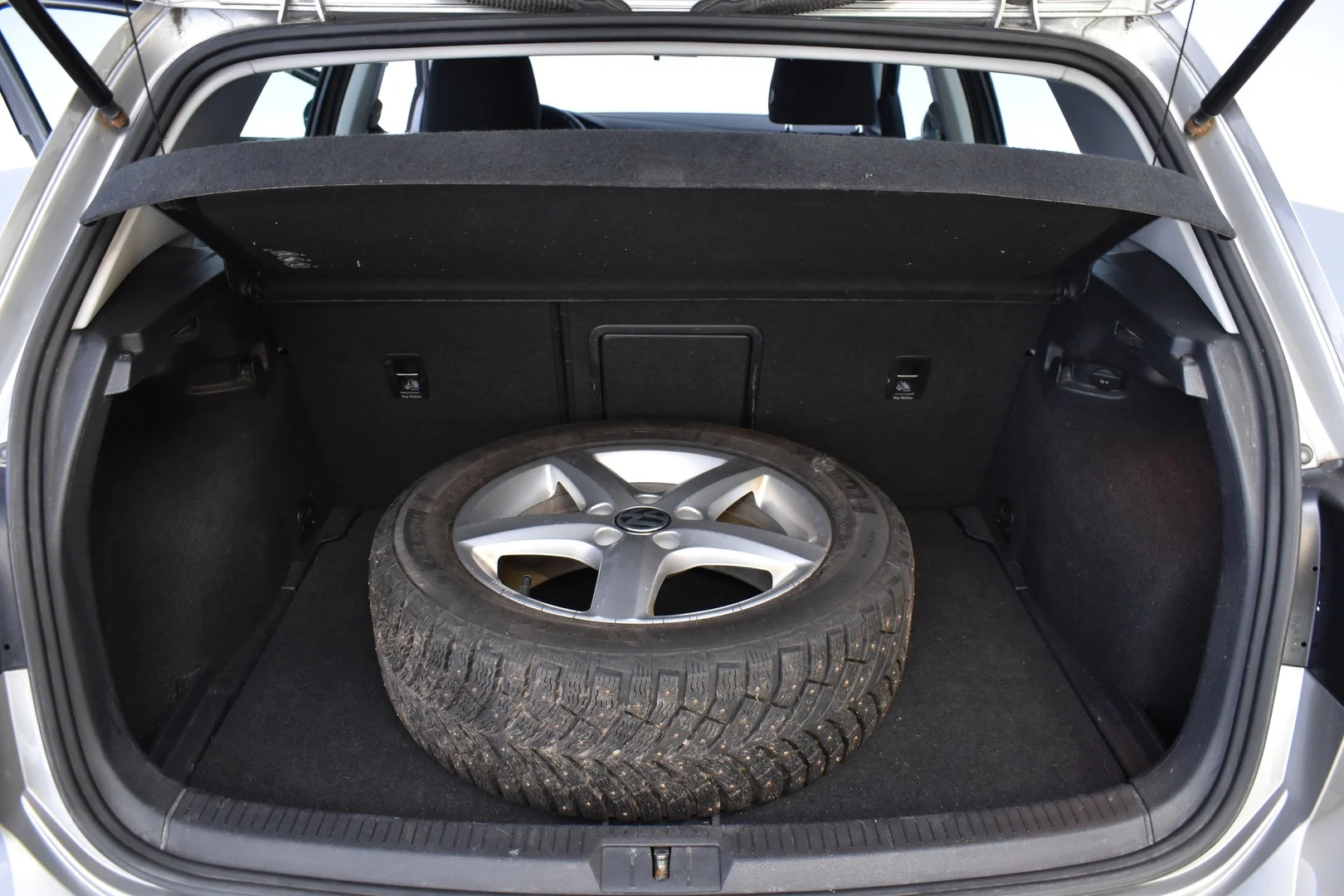 Car Image - 4ZxUJXWcaberfNYfIVtN32