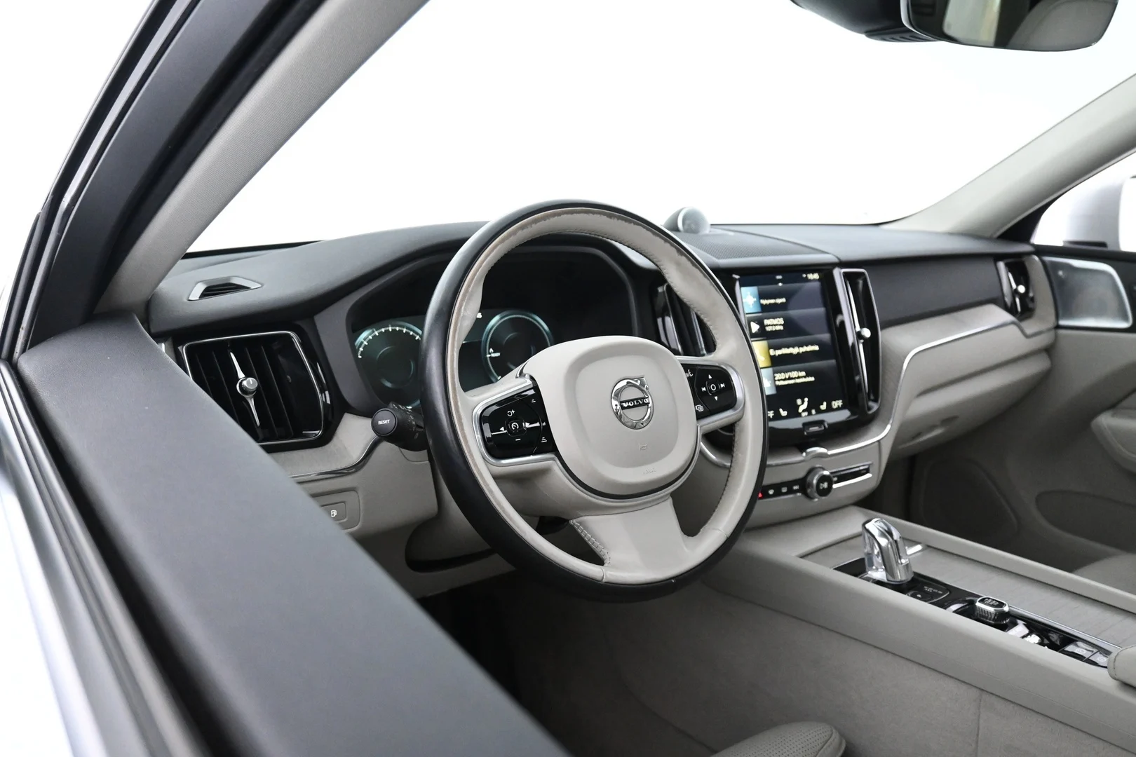 Car Image - 7dUVX9Xi1v8A9g6EoqnSZg