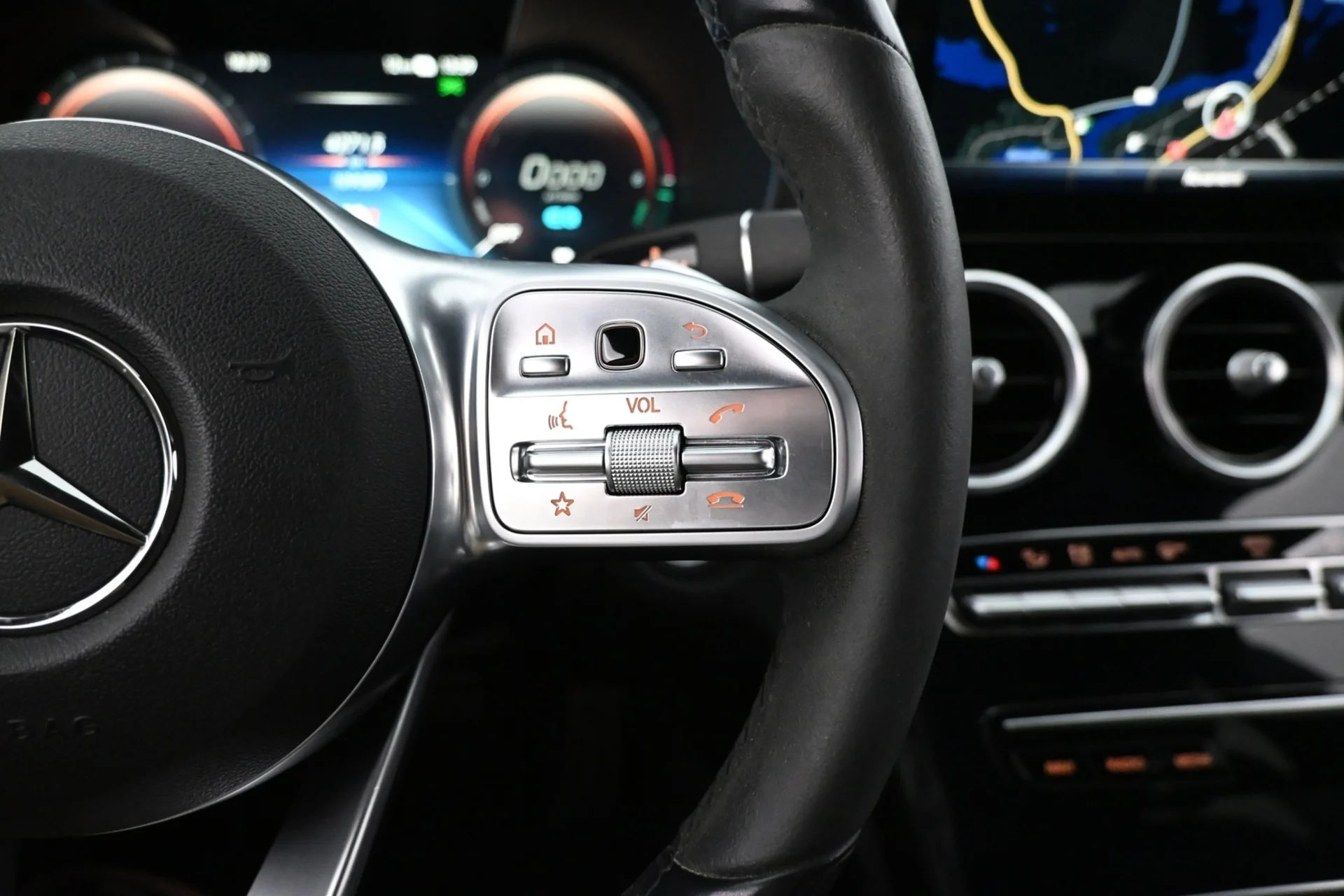 Car Image - 3DaVHPMoBYuKLsY75iiDi1