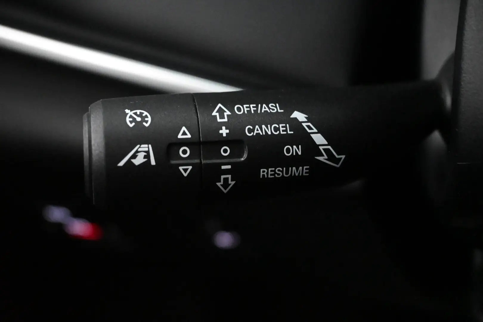 Car Image - 6XBvbu4y2eTy3YmsEFSvm0