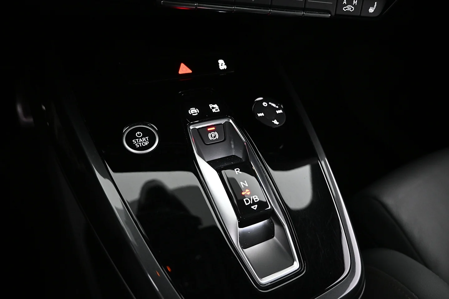 Car Image - 6Y3mLT303kXviRKQ3gvYe3