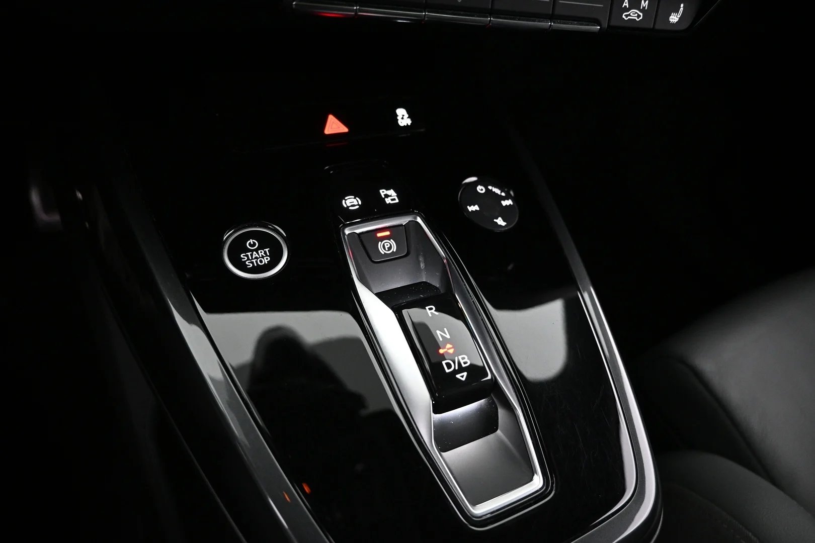 Car Image - 6Y3mLT303kXviRKQ3gvYe3