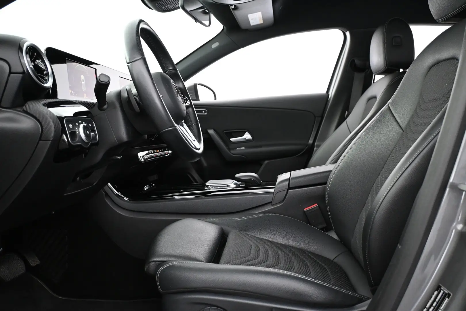 Car Image - 1skr2wxxGSQLKnKcP9nPjy