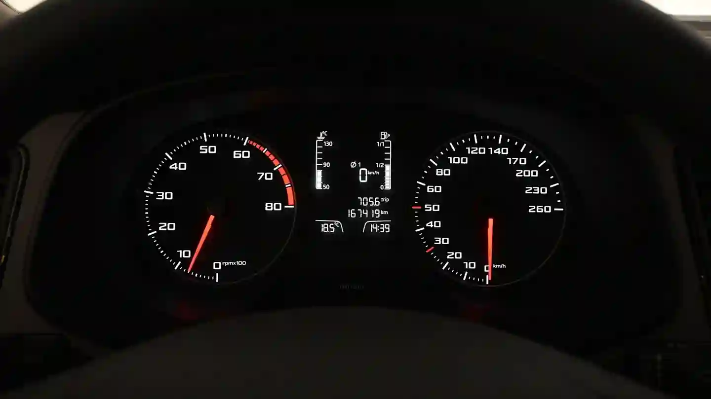 Car Image - eByIJunTuHnFHXqSKClMS