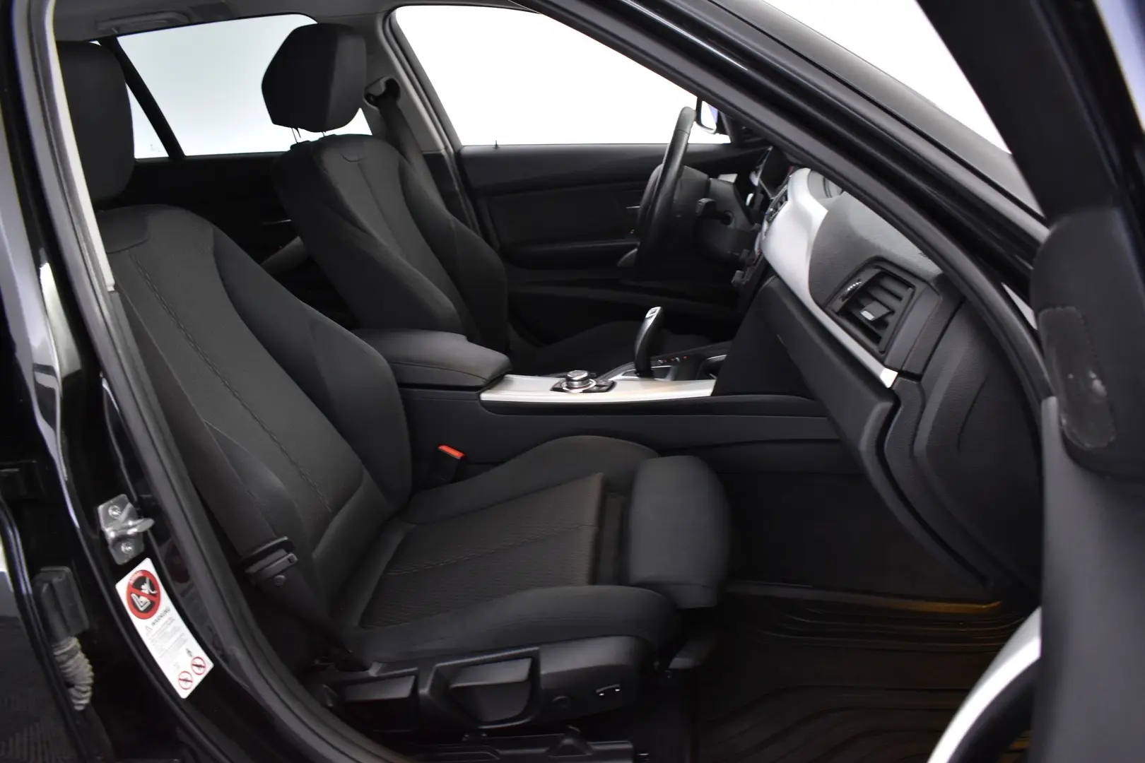Car Image - 3cN6FKIcqQhNGbumFcuy4N