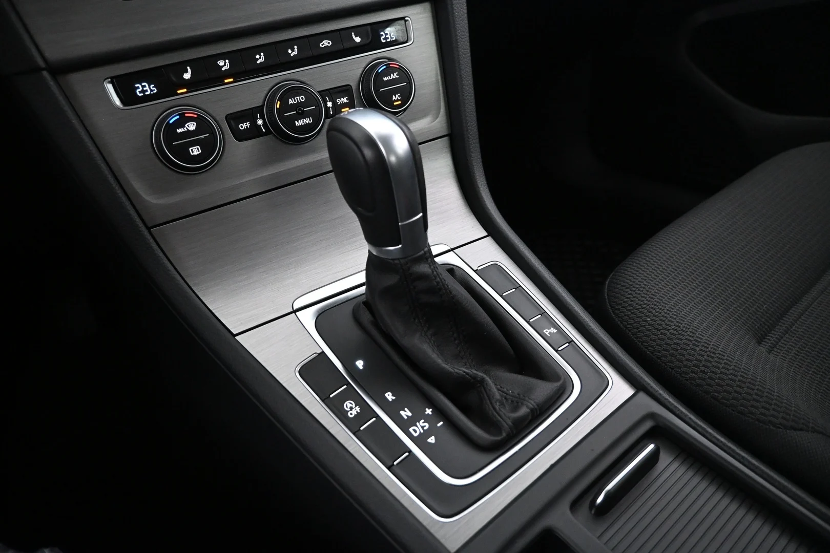 Car Image - 5cV9Lt43UBmtHHnFD3xBMU