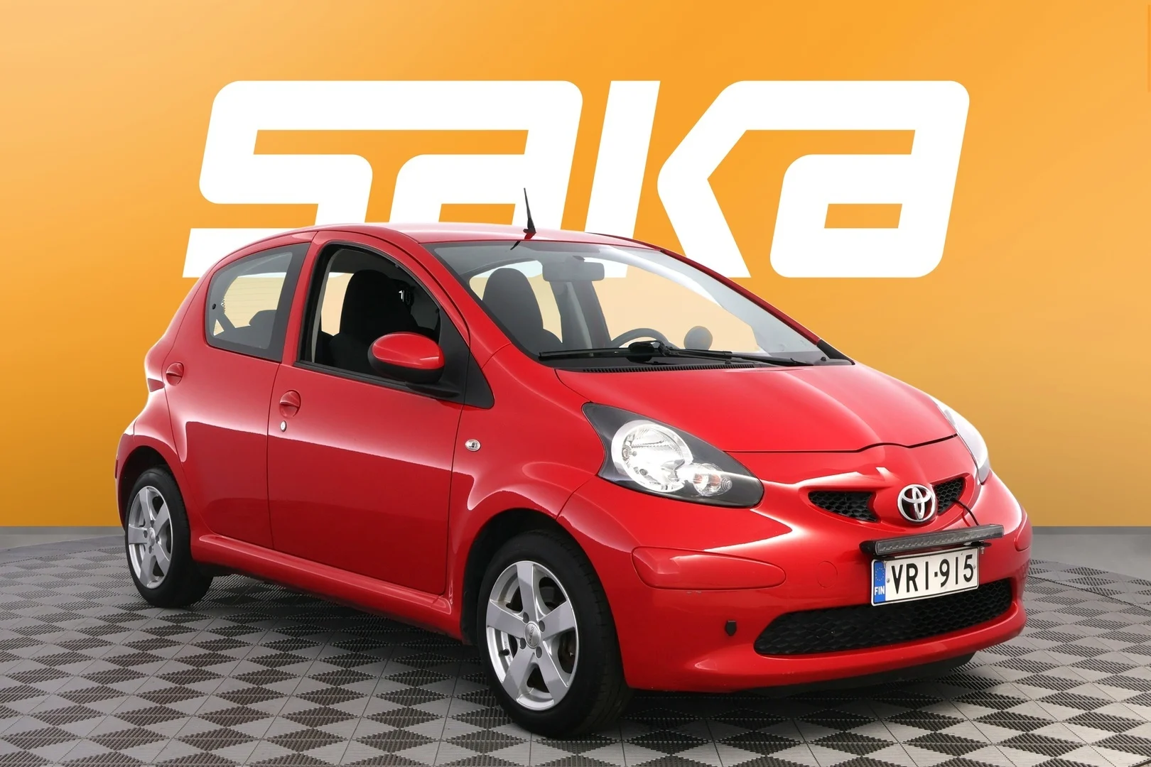 Car Image - 353TQYMRql9byLrccFGF0t