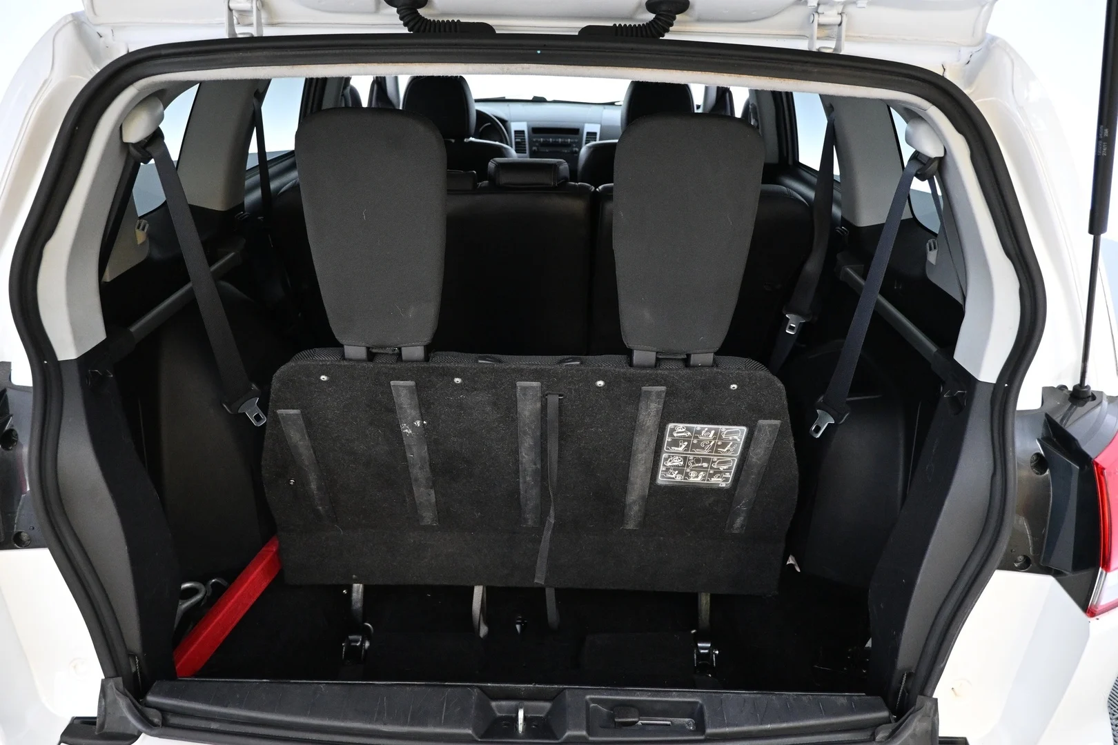 Car Image - 2zYcg4q386FJeocHYpbBi9