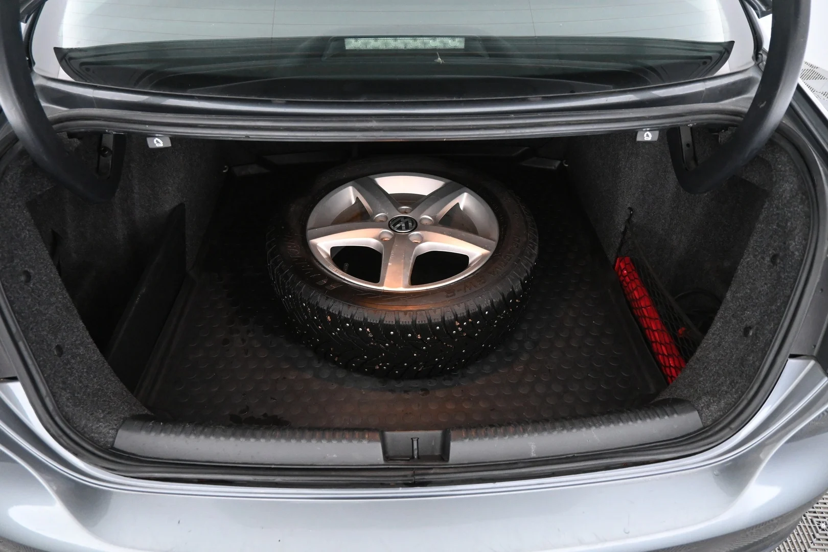 Car Image - 53lsiTqr7sfFz9kvoHIhpb