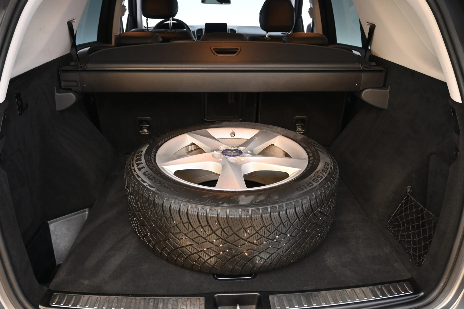 Car Image - HUSmMxTpTYpnOfLxOeceP
