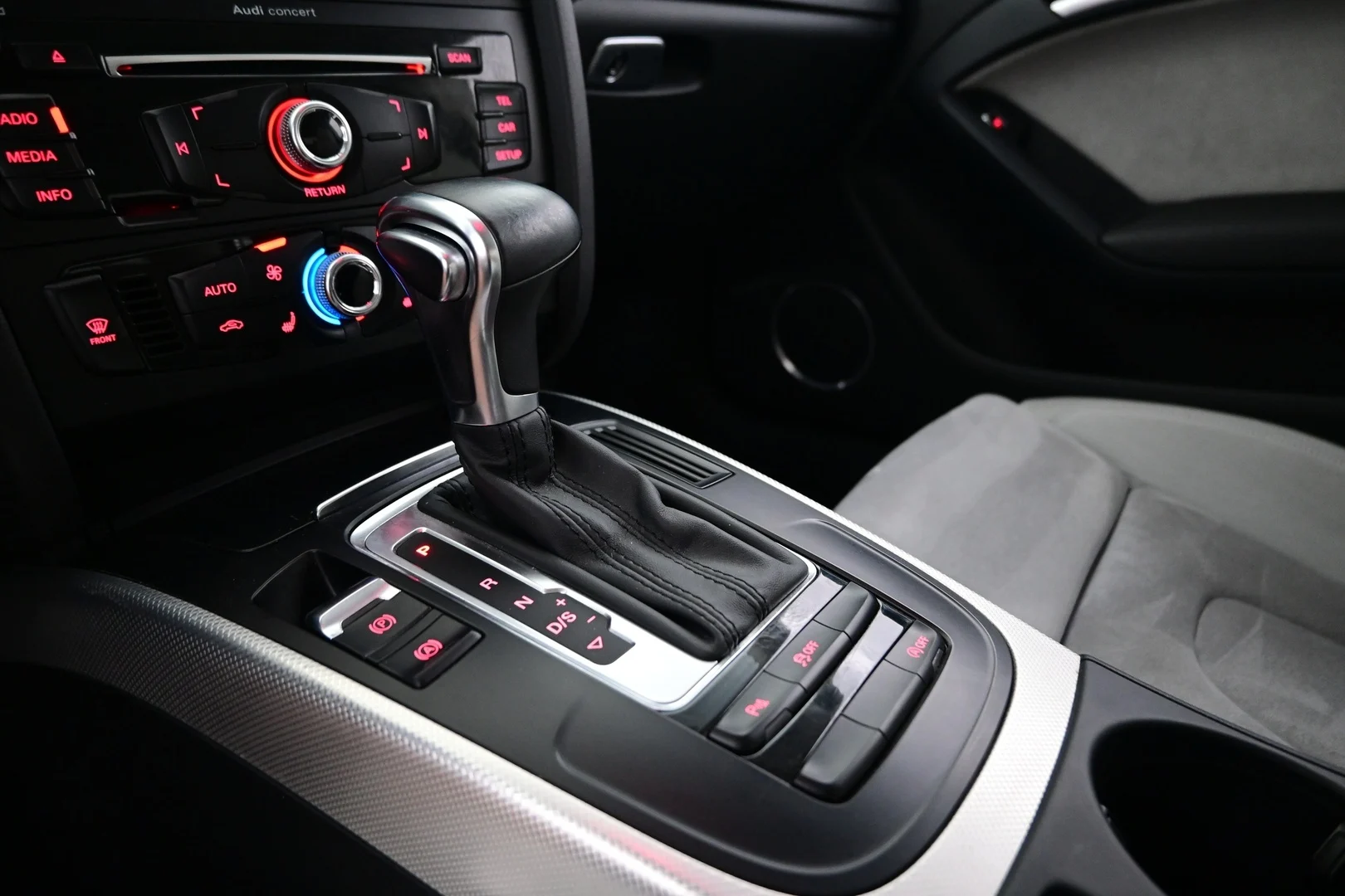 Car Image - 51Y2wSpAGxCjtDTAZN7IBK