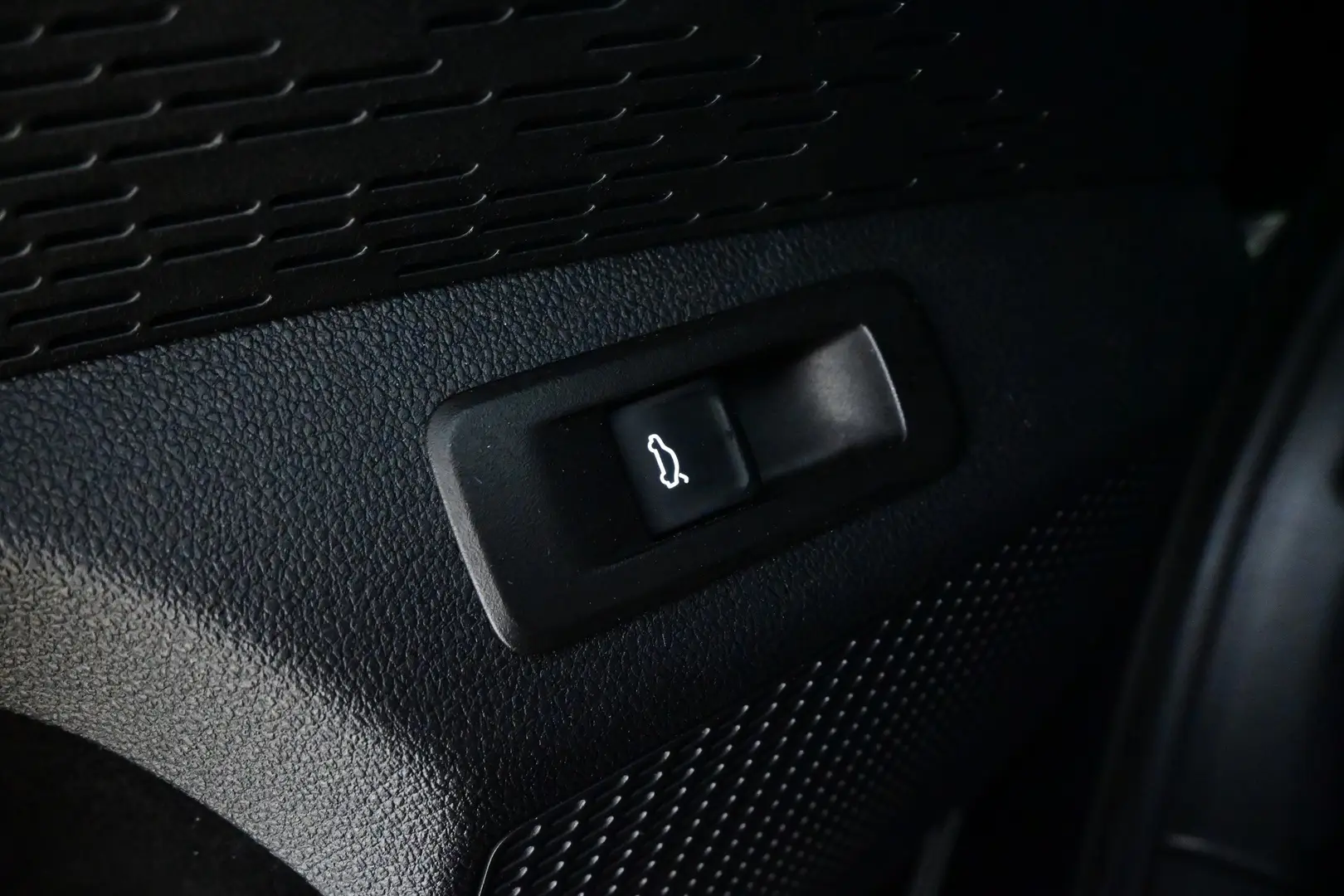 Car Image - 24ebS24uef5geMkQm4CugS