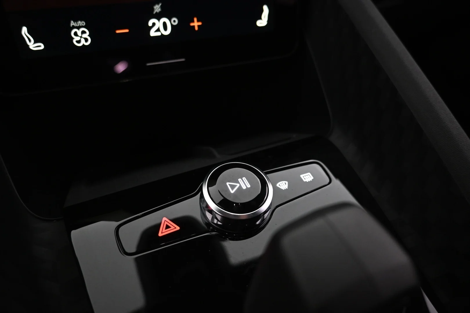 Car Image - 46AwKA8t9KGVoXz2Pg3vbY