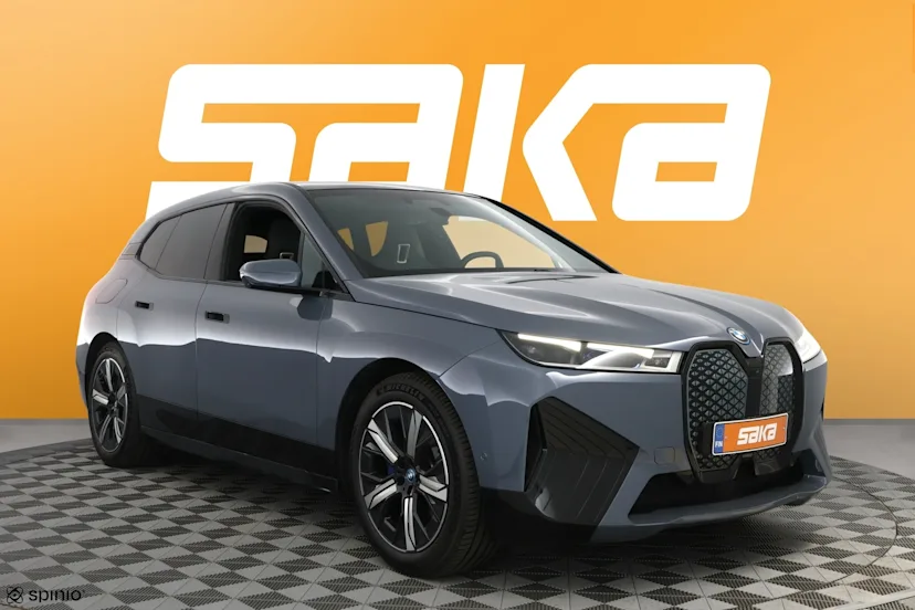 BMW iX