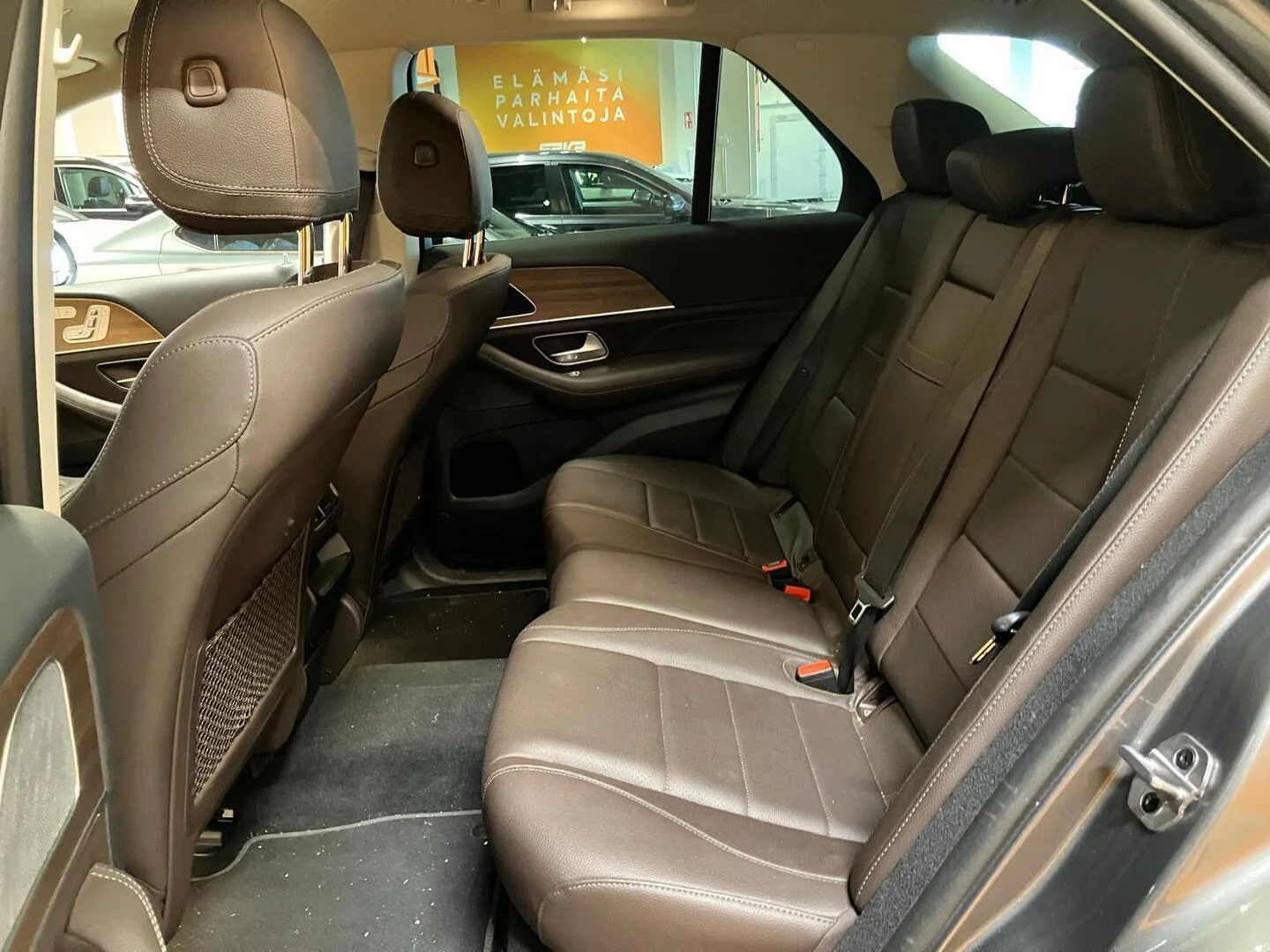 Car Image - 6lC8itkmSqRW3TVwxOJDLk