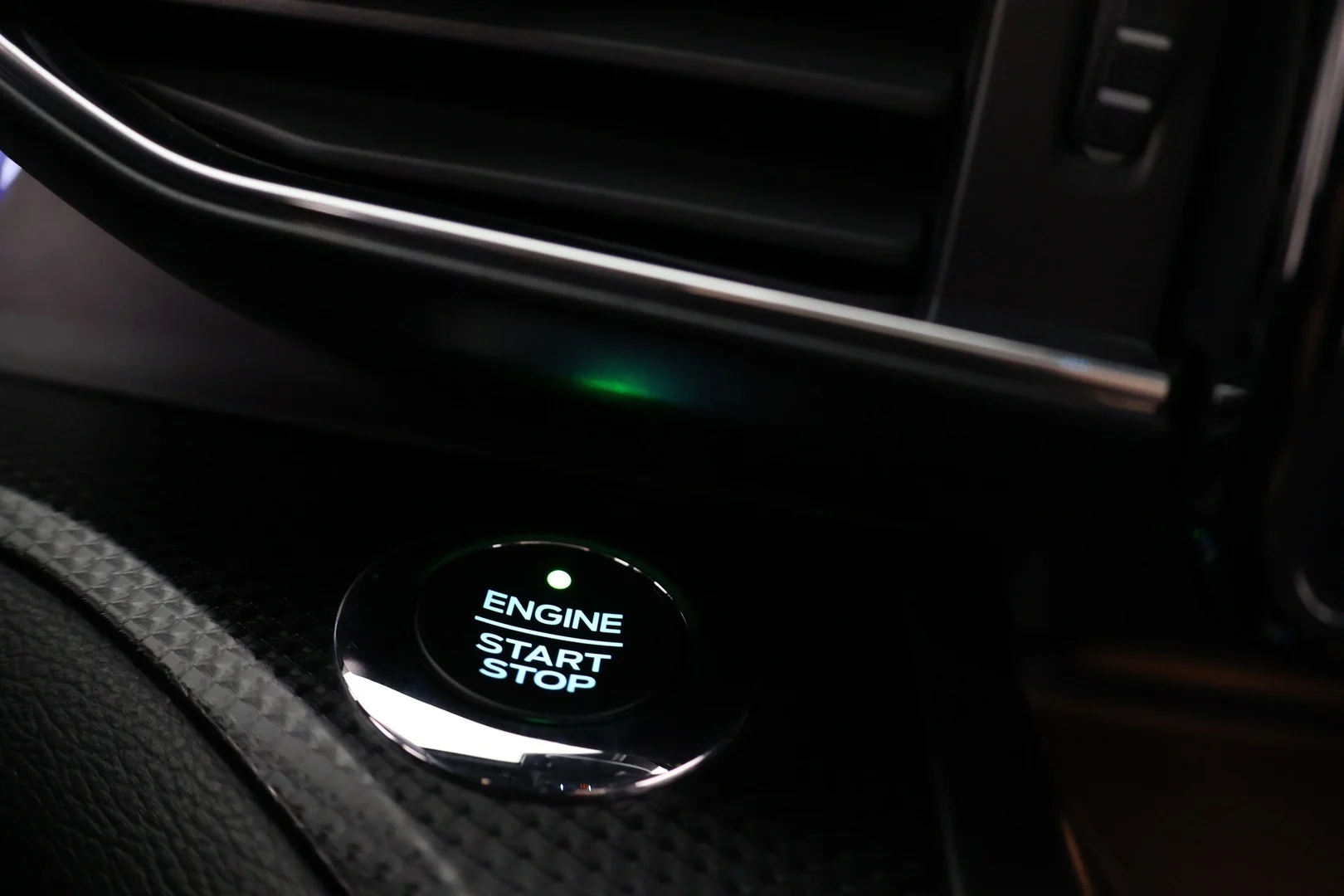Car Image - 2N0aEYvPd9XzJdB6fg3dpp