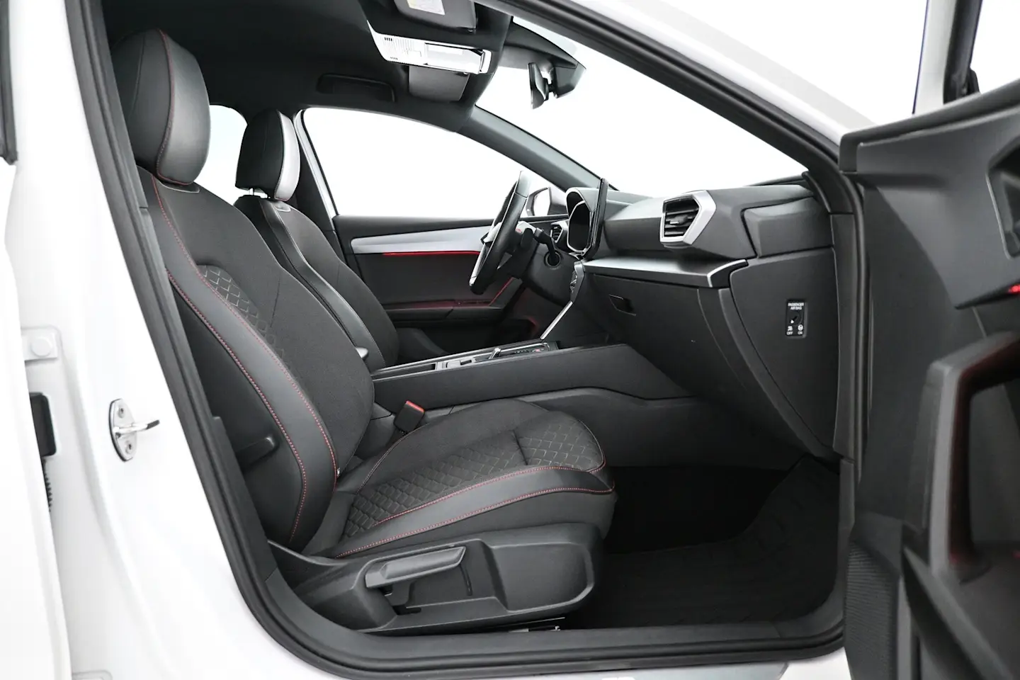 Car Image - 4TeqI5VuARYixxyo4q6mTP