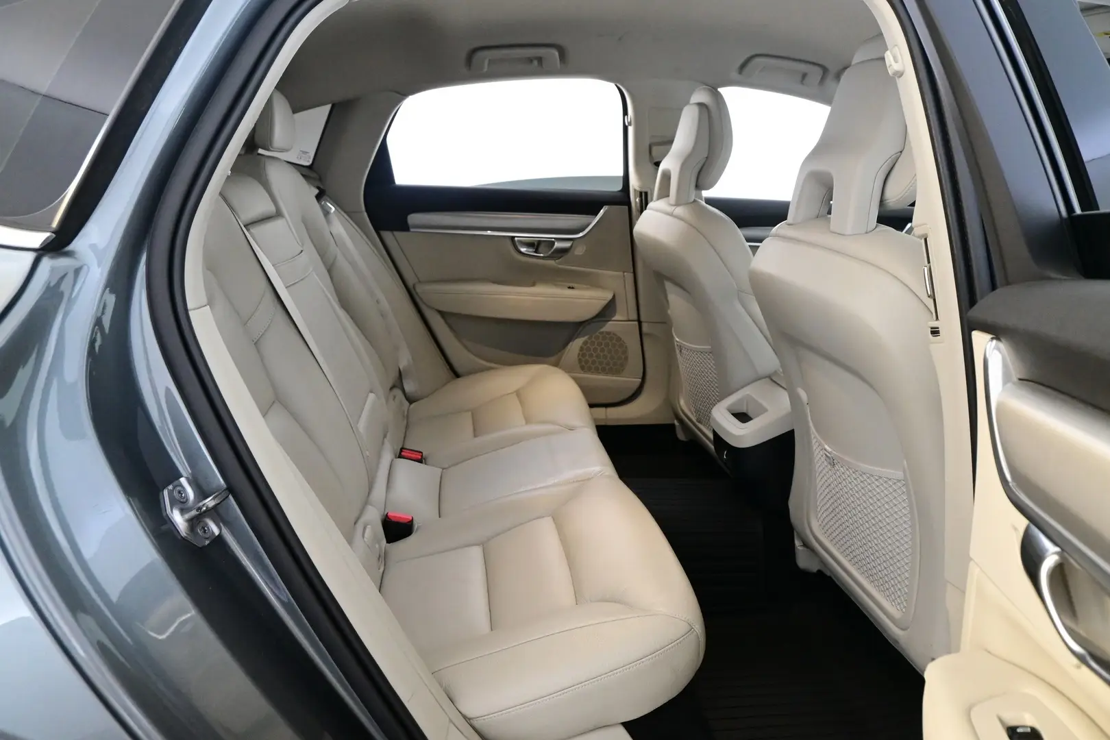 Car Image - 3cPERutxPk0AbpYrNiKtOx