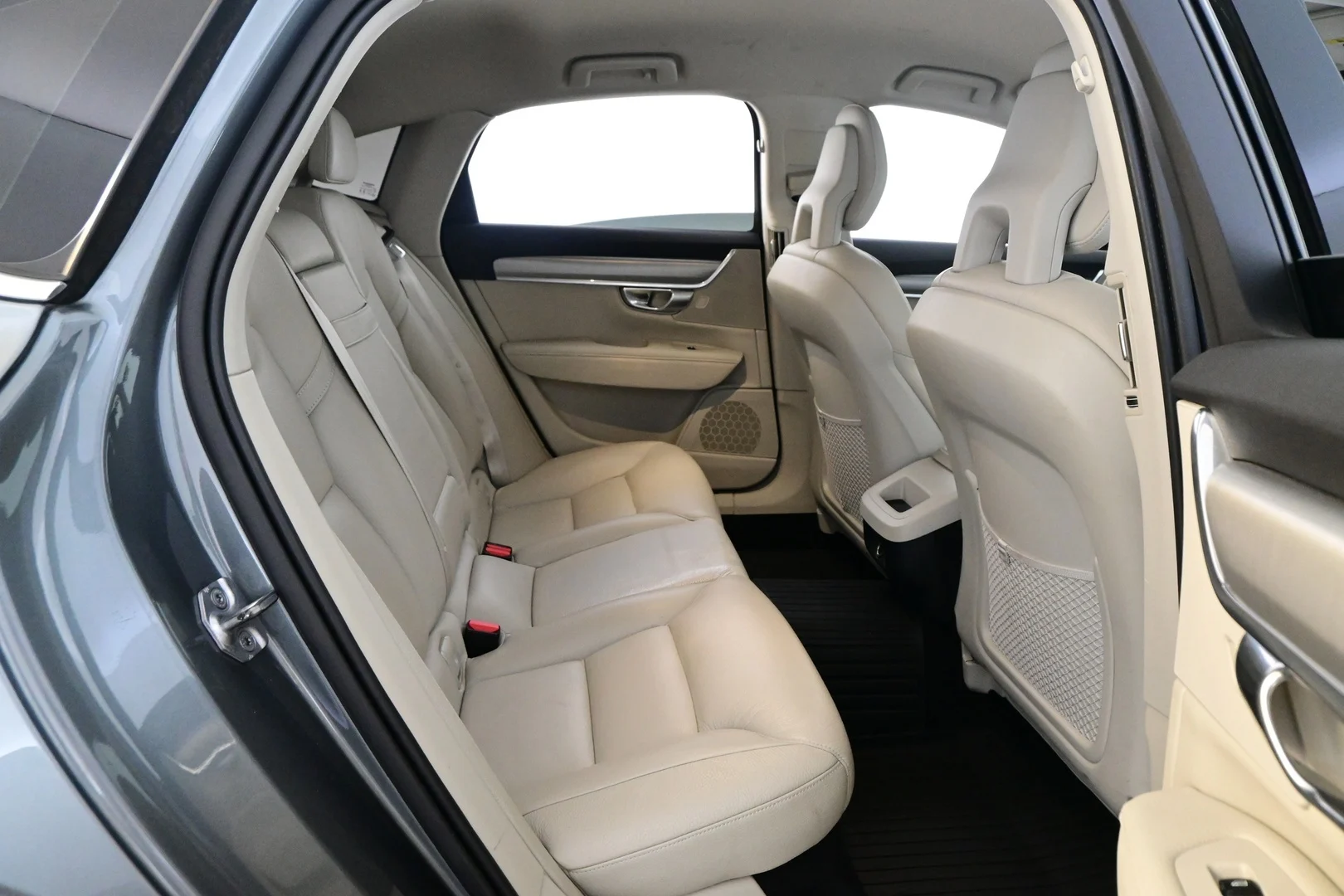 Car Image - 3cPERutxPk0AbpYrNiKtOx