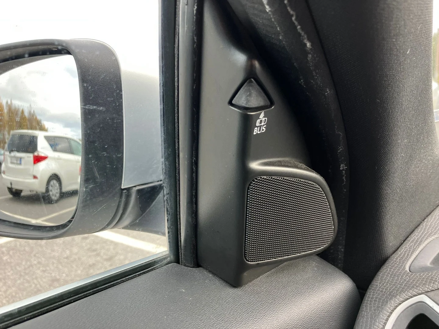 Car Image - 6lyTov7hiOpHeB56FSrHfa