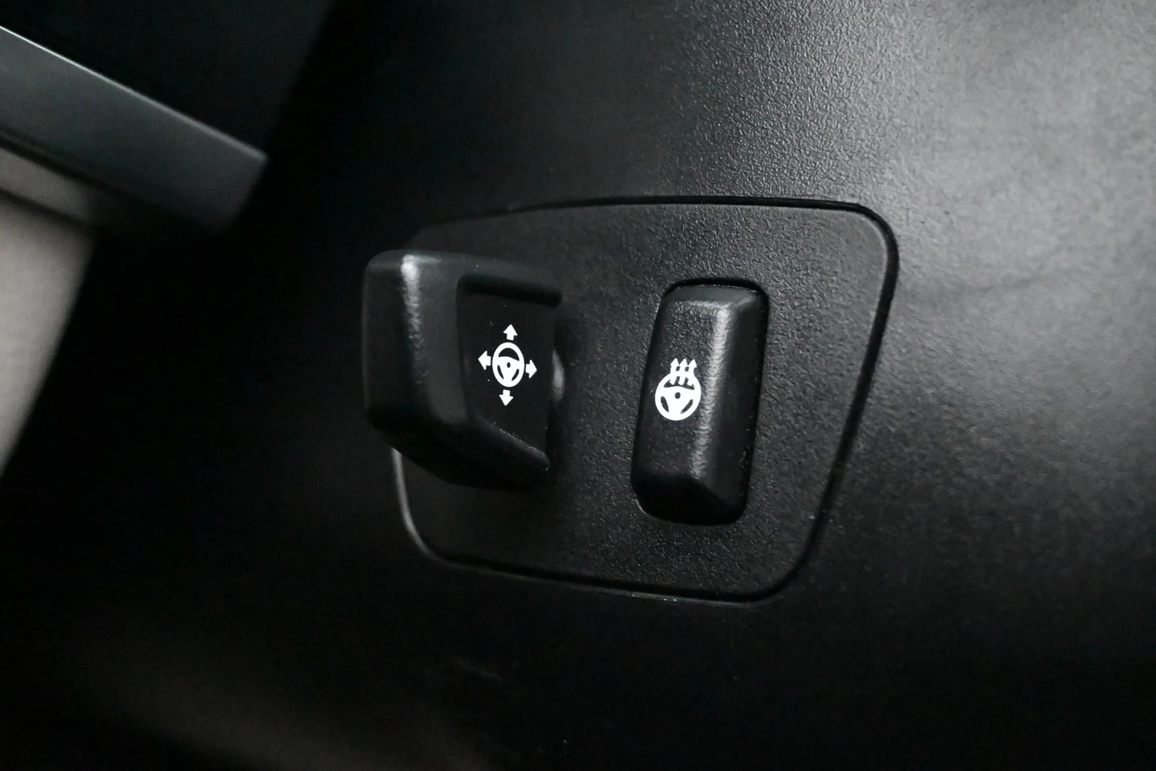 Car Image - 5W4ZEfJJeYw6fC7SHNVzxm
