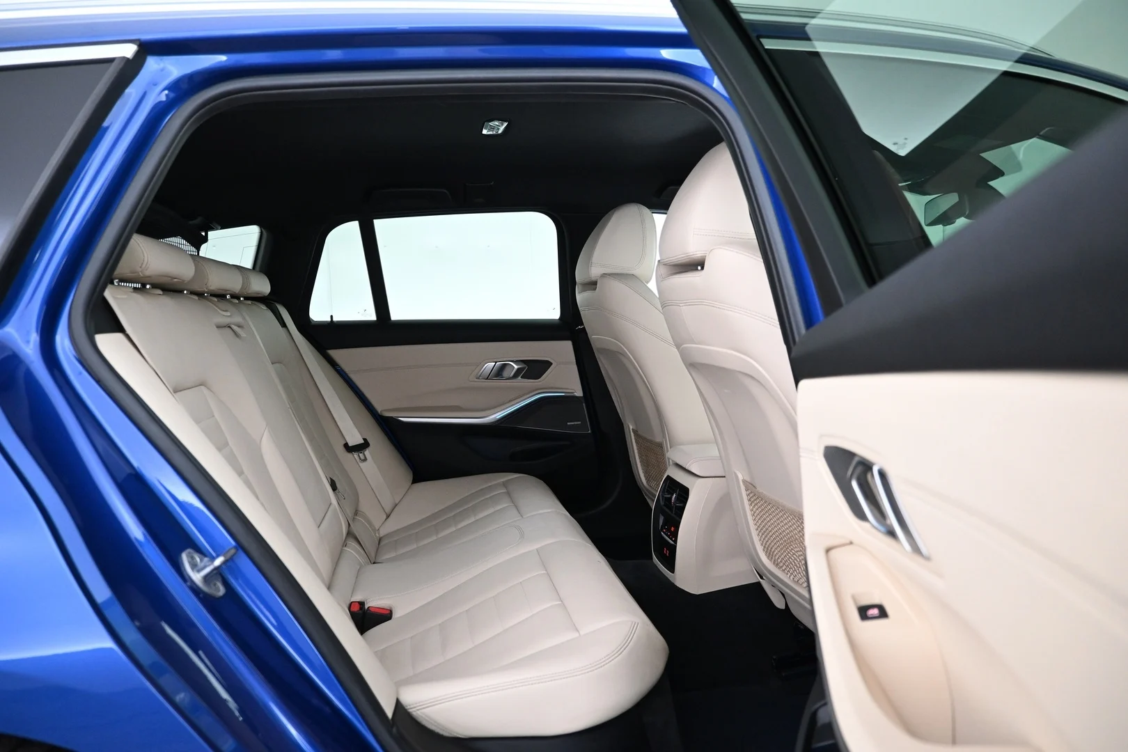 Car Image - 3zkguFr2fwBXD4eDAmzciL