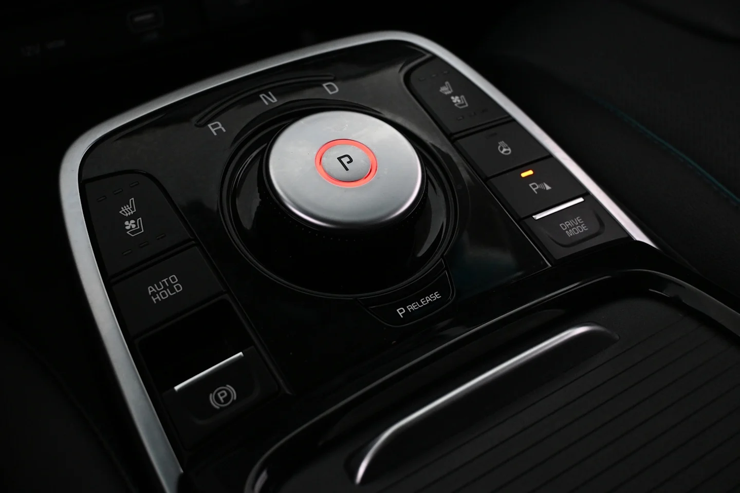 Car Image - 6vmYP1weCkxdDhK3WSlT6z