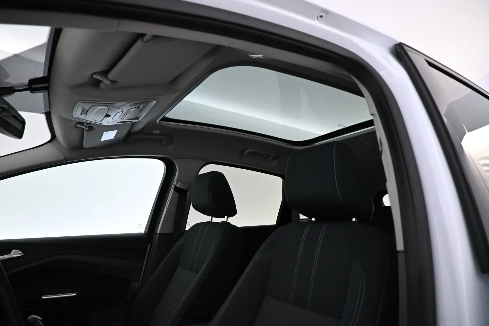 Car Image - 7BR2wxNDsL0M02rDS8i3Hw