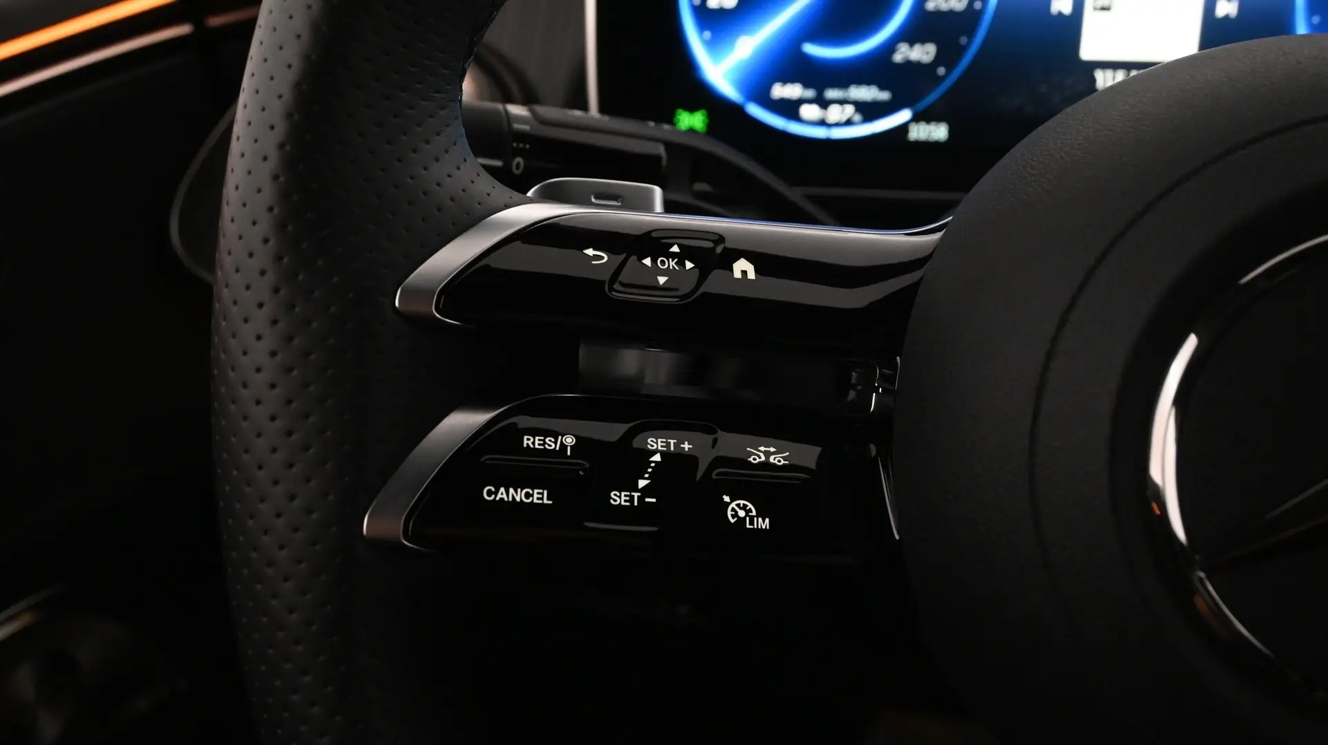 Car Image - 6LXVVvOFPMsFHuaruzLgP4
