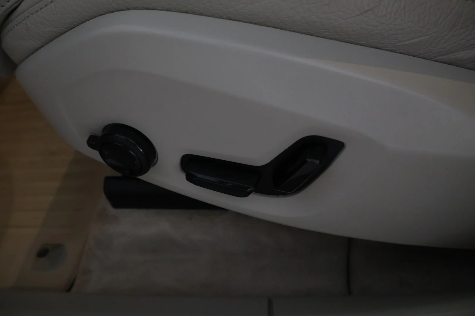 Car Image - 1vBWXtYSwVr9yBKSEihw7M