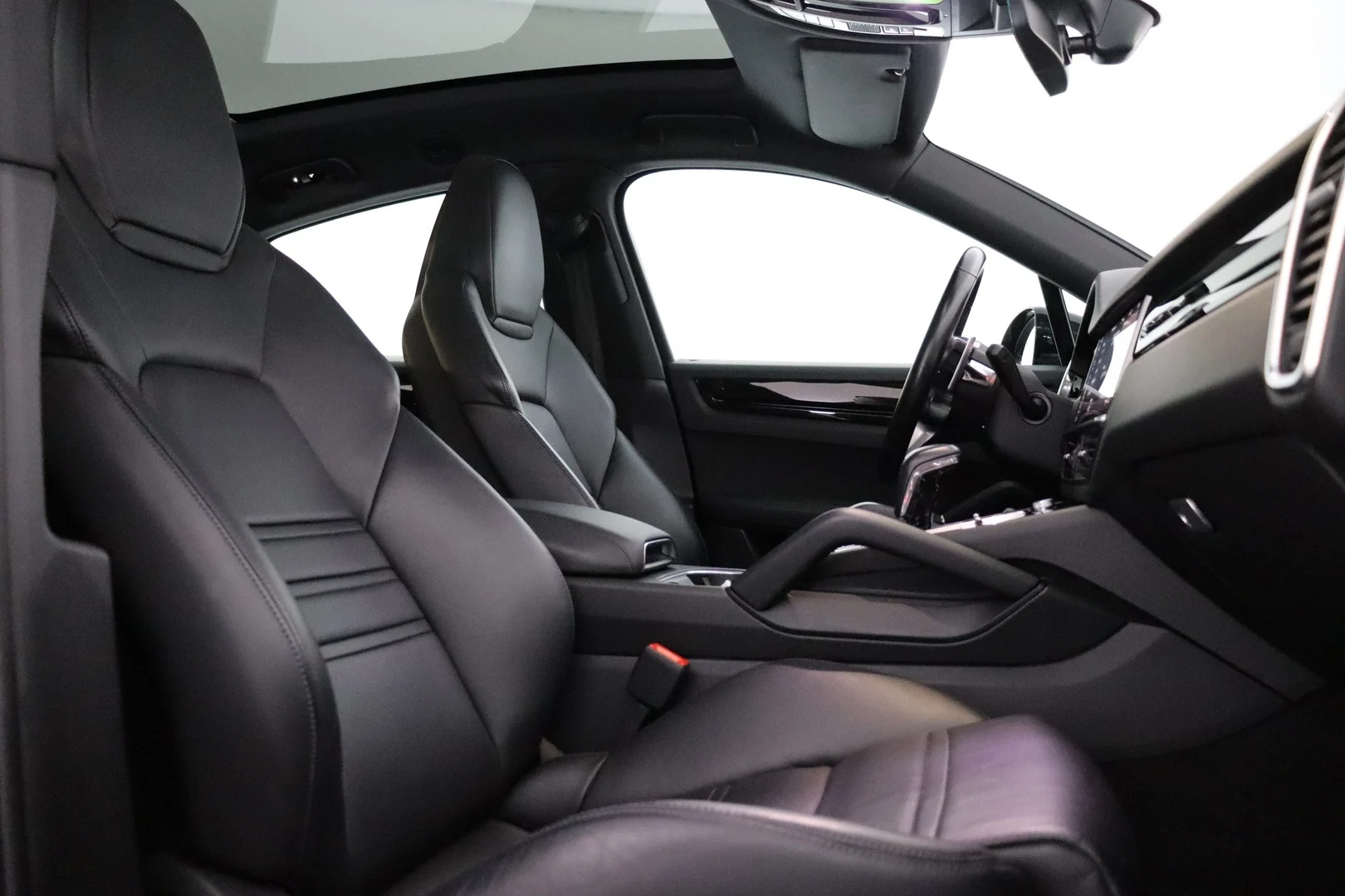 Car Image - JcfdJXjBU80tu0Igl4oBV