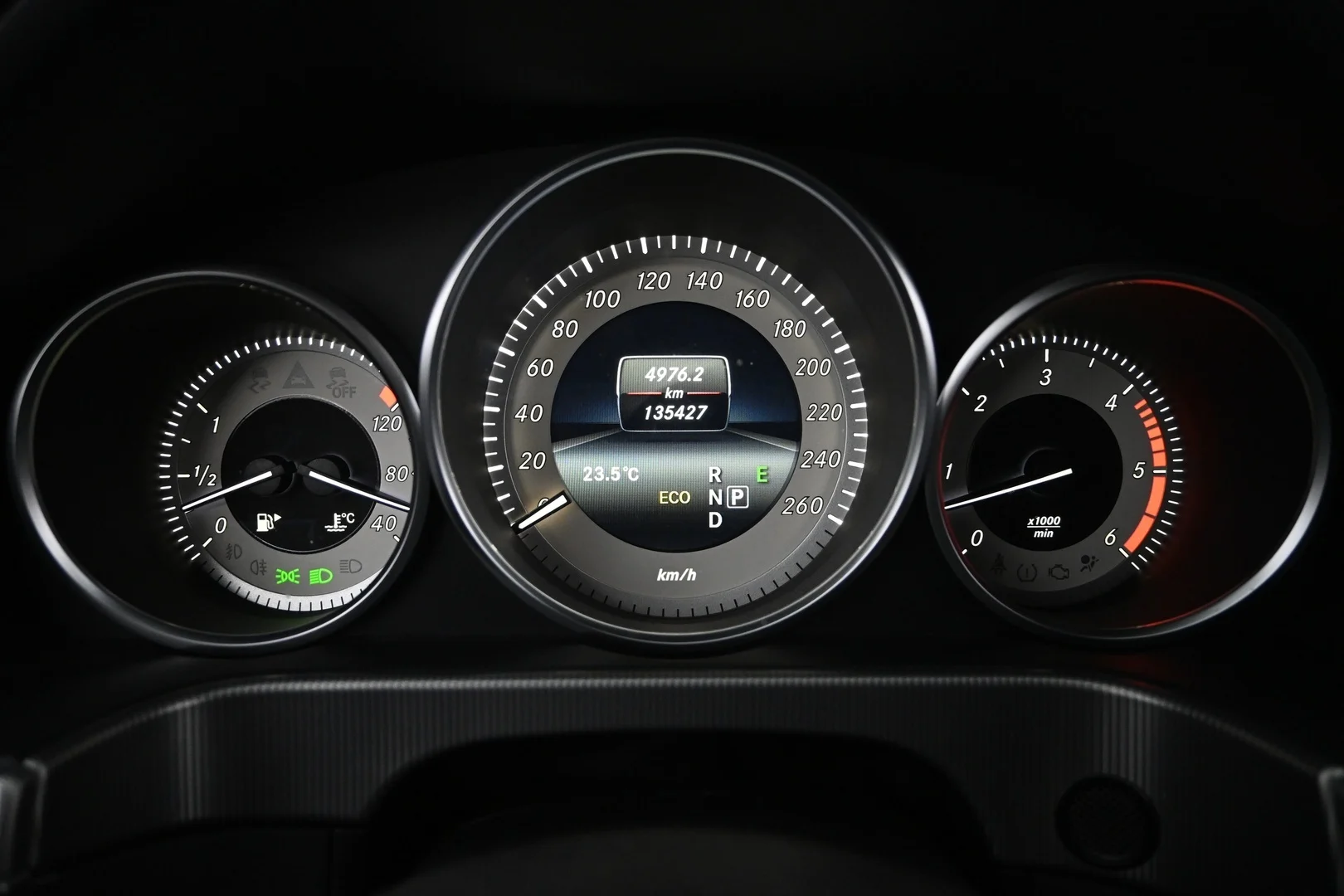 Car Image - 1dSzqDHlSUzuIUhMQIHyUO