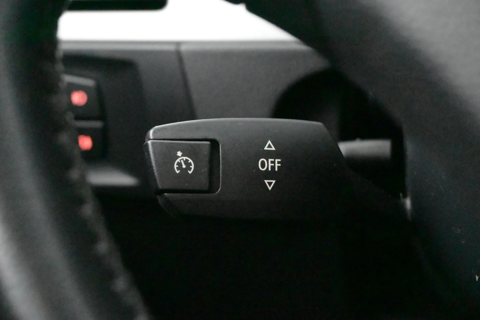Car Image - 7JBkvZB1viAZAJf9lnZQNT
