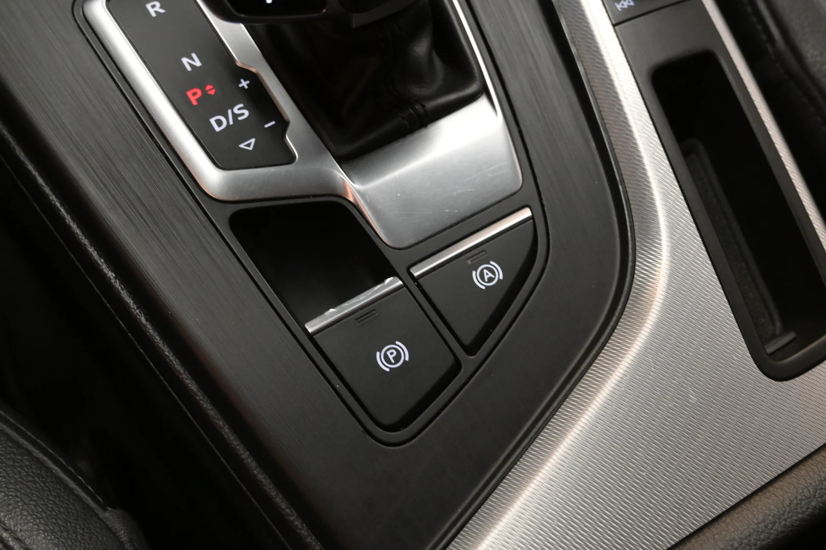 Car Image - 3j81tjdxDTGsrvVX7UQhil