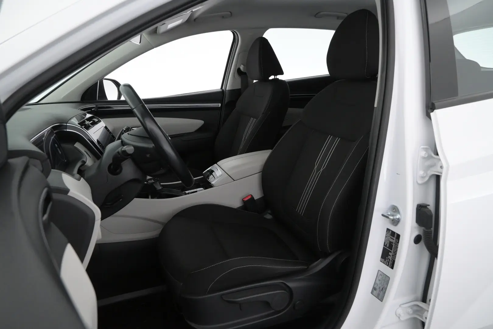 Car Image - 5dRqscMaiMNKVt7XYehngL