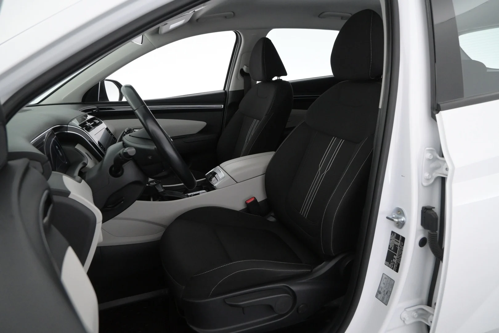 Car Image - 5dRqscMaiMNKVt7XYehngL